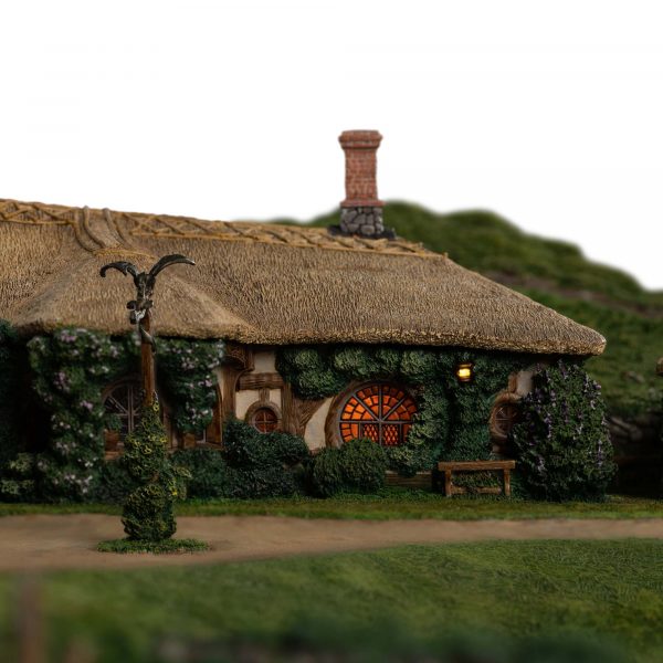 Weta - Green Dragon Inn - Limited Edition - Image 9
