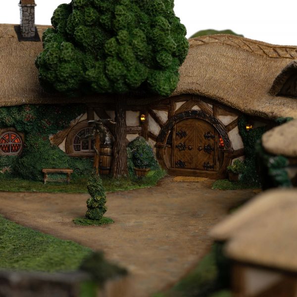 Weta - Green Dragon Inn - Limited Edition - Image 11