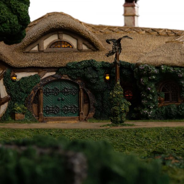 Weta - Green Dragon Inn - Limited Edition - Image 10