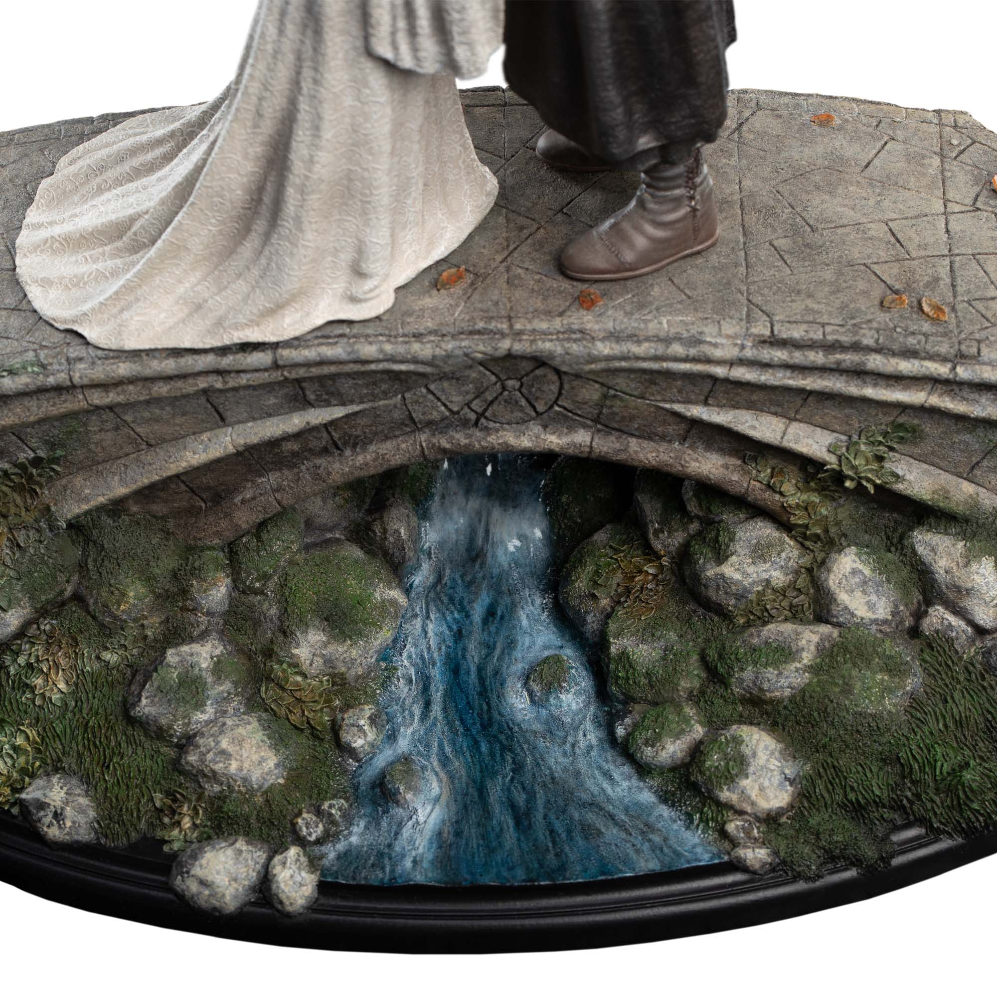 Weta - Aragorn and Arwen Miniature - Image 4